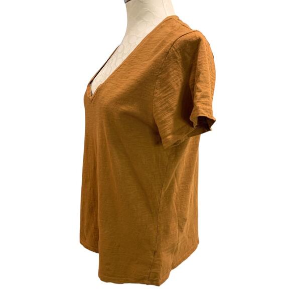 Size XL Universal Thread Brown V-Neck Womens Tshirt - Picture 3 of 6